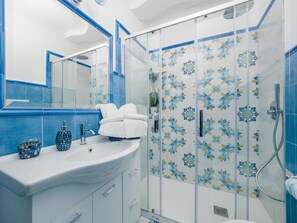 Bathroom - Blue Waves (Positano)