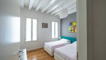 Apartamento | 2 dormitorios, ropa de cama de alta calidad, edredones de plumas