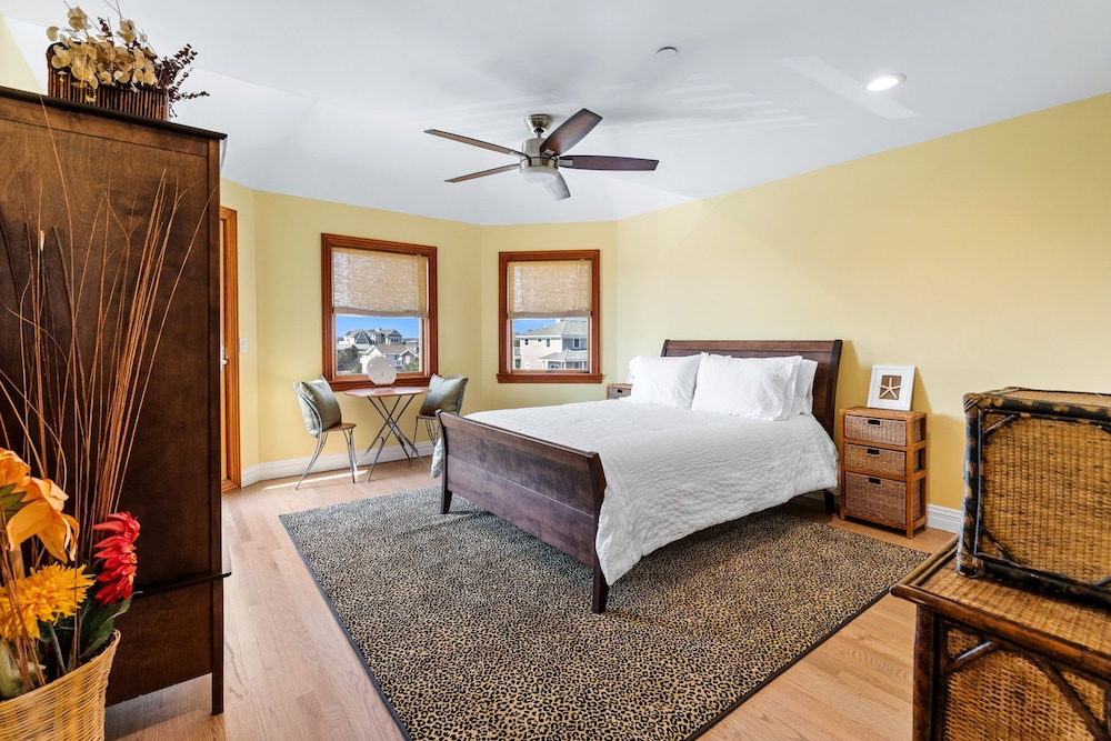 5BR Oceanfront with INDOOR/OUTDOOR Pool West Hampton Dunes Vrbo