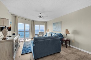 Smart TV - ⛱️BEACH FRONT-Amazing Views-Comm. Pool+Hot Tub-Emerald Isle 704 (Pensacola Beach)