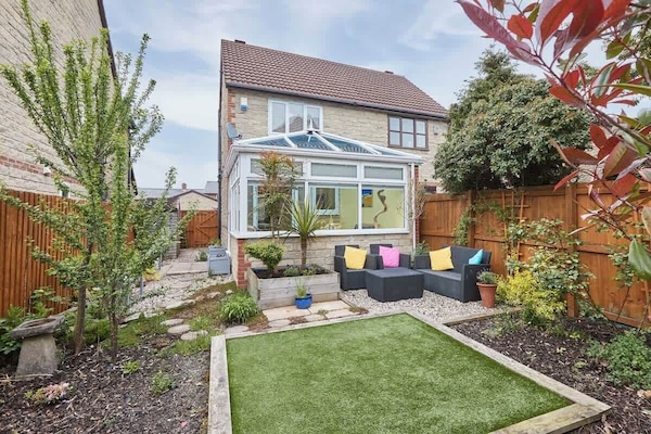 Garden Cottage, Durham - Host & Stay