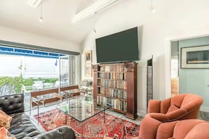 TV, offices - Casa Azul - Private Pool (Key West)