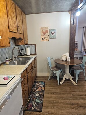 Microwave, oven, stovetop, coffee/tea maker
