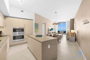 Interior - Penthouse: Amazing Views Beach & Intracoastal (Hollywood)
