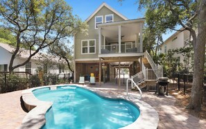 A heated pool - Seagrove Beach Home + Private Pool, & Bikes (Santa Rosa Beach)