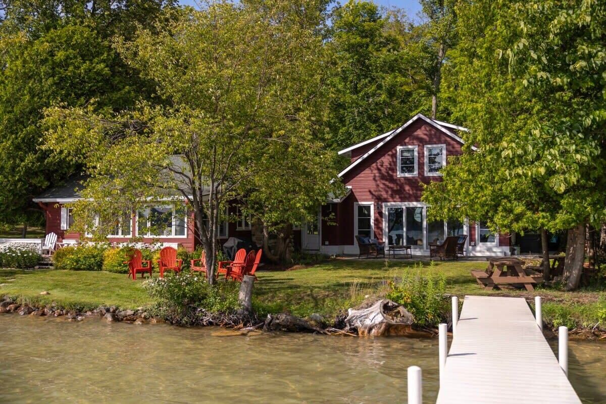 Vintage + Vogue on Little Glen Lake