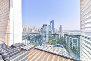 Balcony view - Luxe 3BR with maids room in Bluewaters (Dubai)