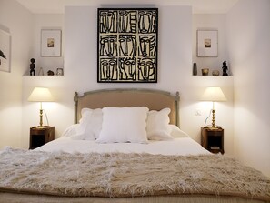 2 bedrooms, free WiFi, bed sheets - Triplex au Village (Marsanne)