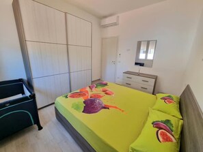 2 camere, ferro/asse da stiro, Wi-Fi gratuito, lenzuola
