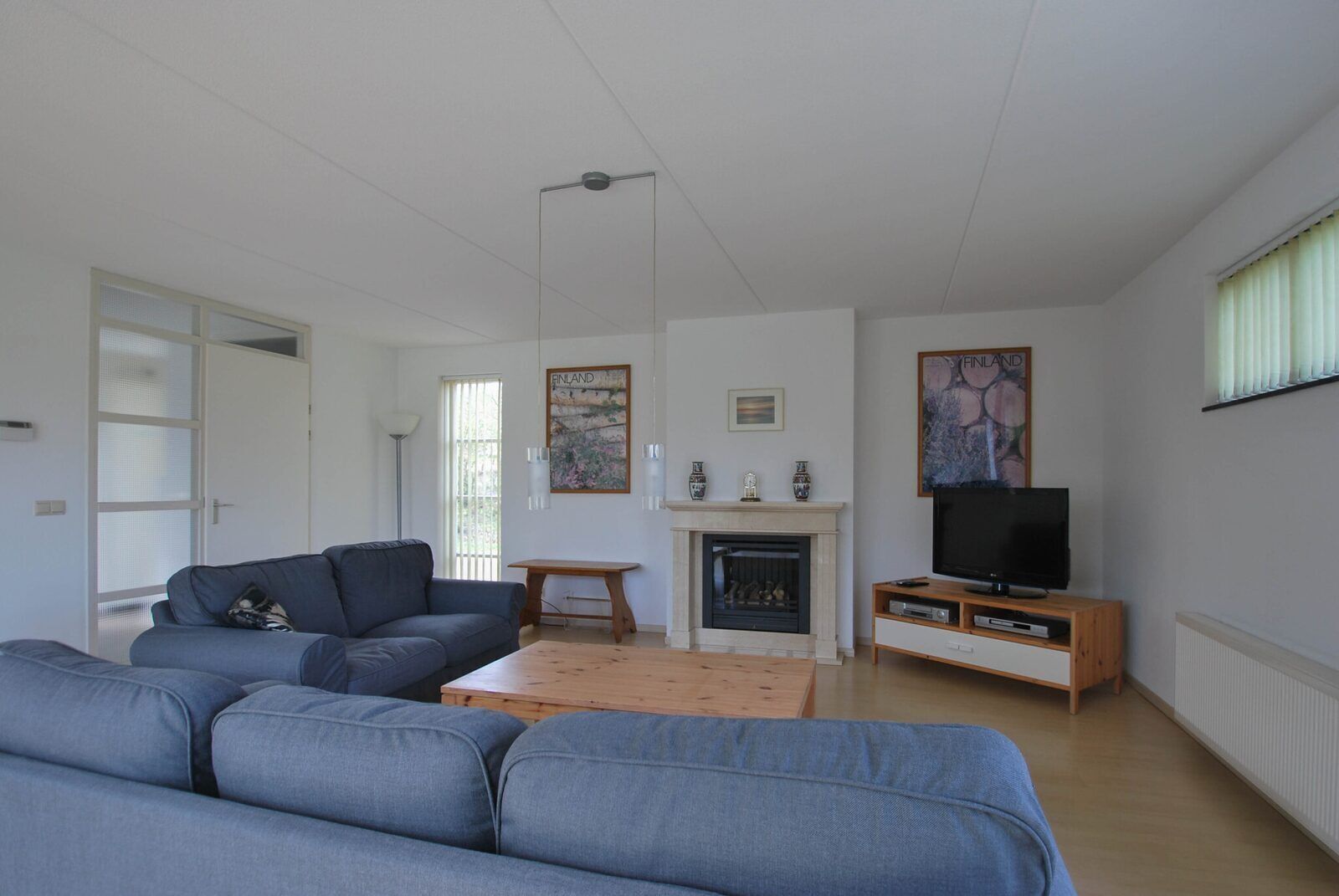 Smart-tv, dvd-afspiller, stereoanlæg