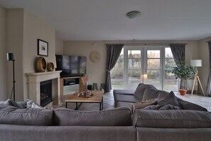 Smart TV, DVD player