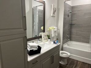 Bathroom - 💎Elegance Cozy Unit💎 (Buford)