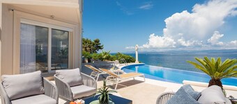Luxury villa Sutivan Infinity with heated pool on Brac 