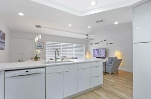 Interior - Newly Remodeled Jupitor Raquet Club- sleeps up to 4 people (Jupiter)