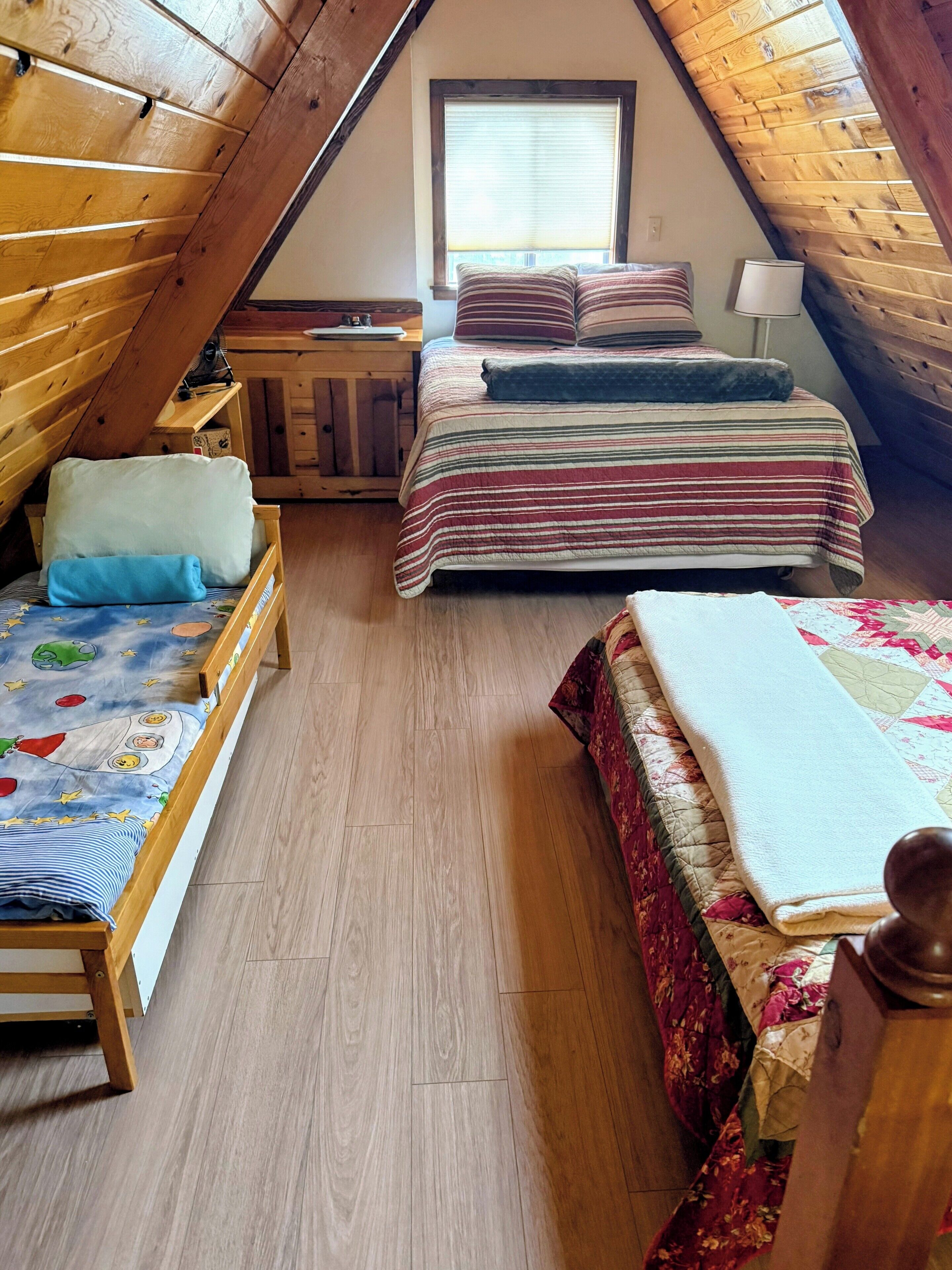 2 slaapkamers, een kluis op de kamer, beddengoed