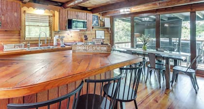Furnished Deck + Lake Access: Fairland Log Cabin