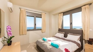 Villa - Three Bedroom Villa With Private Pool-d (Rhodes)