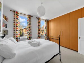 2 soverom, strykejern/-brett, wi-fi (inkludert) og sengetøy