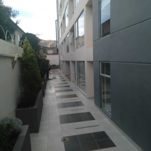 La Paz, Bolivia; Wonder City, Nice Apartment, Central and safe