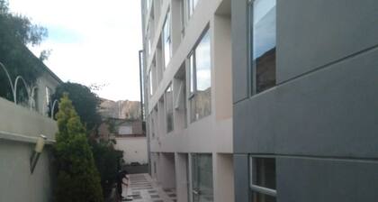 La Paz, Bolivia; Wonder City, Nice Apartment, Central and safe