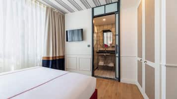 Deluxe City Room | 1 多间卧室、高档床上用品、客房内保险箱、特色装修