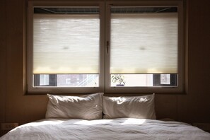 Traditional House, 2 Bedrooms, Non Smoking, Bathtub (Entire 2nd Floor / Foreigners Only) | Down duvets, individually decorated, individually furnished, desk - Homegarden Park (Pyeongtaek)