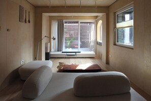 Televisor intel·ligent de 120 polzades amb canals digitals i televisor 