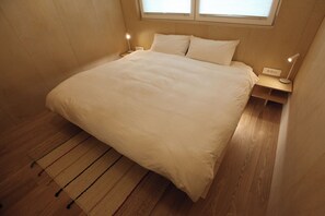 Cobrellits, decoració individual, mobiliari individual i escriptori 