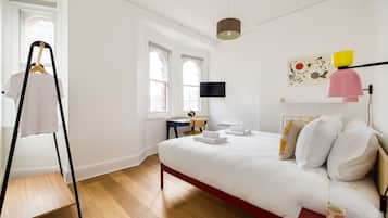 1 bedroom, iron/ironing board, internet, bed sheets