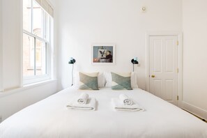 1 bedroom, iron/ironing board, internet, bed sheets