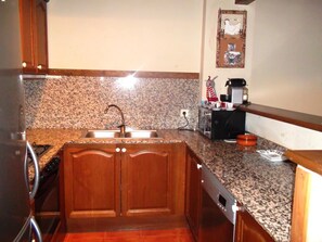 Køleskab, mikrobølgeovn, ovn, opvaskemaskine