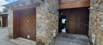 ALP ll - 7 PaX - Three Bedroom House, Sleeps 7