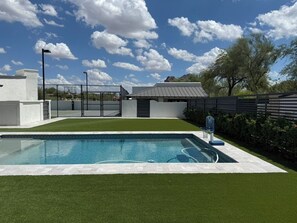 Pool - Spacious 4-bedroom estate in serene Paradise Valley with Tennis Pickleball Sauna (Paradise Valley)