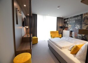 Premium bedding, minibar, in-room safe, individually decorated - Boutique Hotel Moselgarten (Bullay)