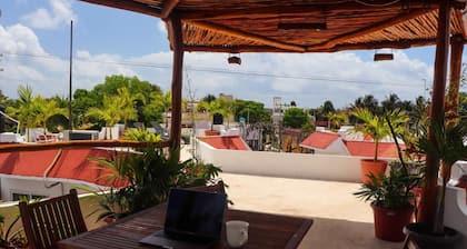 2 Blocks from Bus Station Apartment
