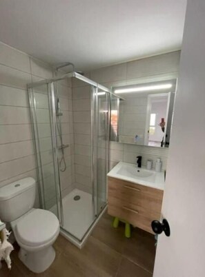 Bathroom - Precioso Apto Recien Reformado en Miami Playa (Mont-roig del Camp)