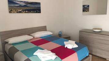 2 chambres, Wi-Fi gratuit, draps fournis