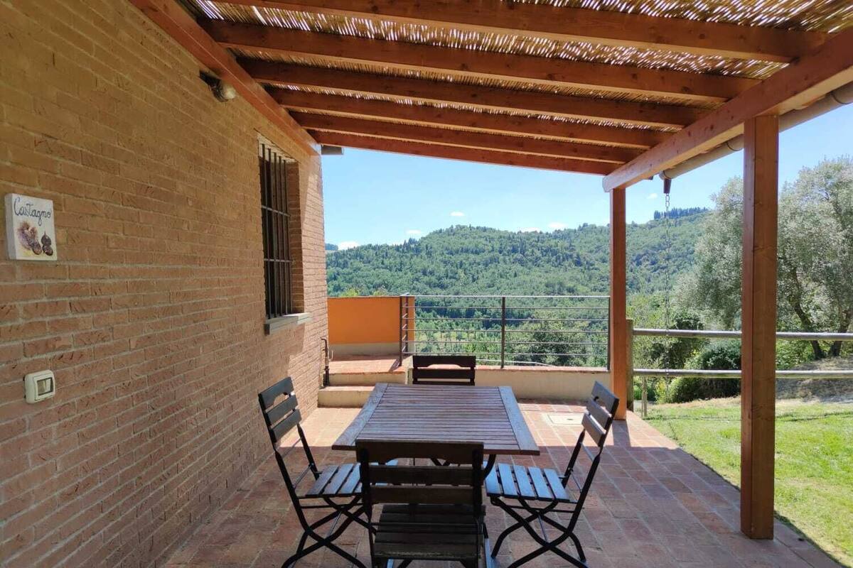 Klassiek appartement, 2 slaapkamers, terras, uitzicht op heuvels | Terras