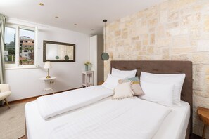 3 عدّة غرف نوم وخزنة داخل الغرفة ومكواة/لوح كي وواي فاي مجانًا