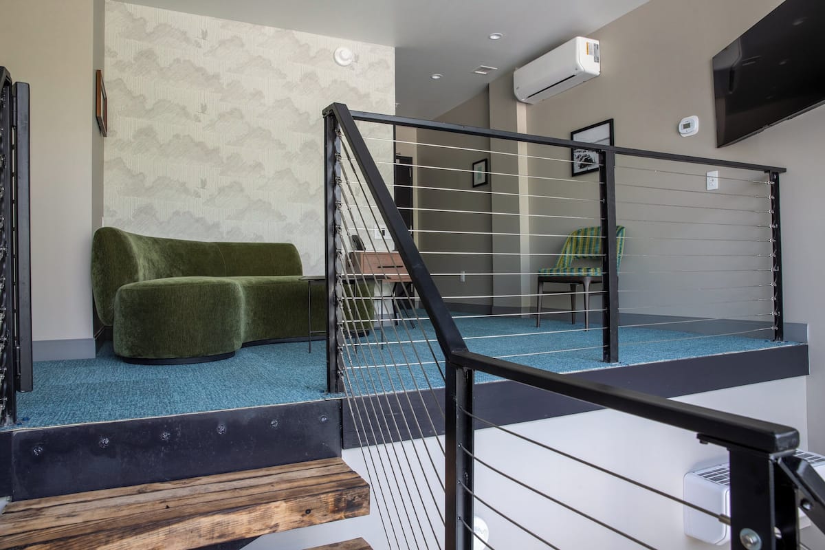 Loft, 1 kingsize bed | Kamervoorziening