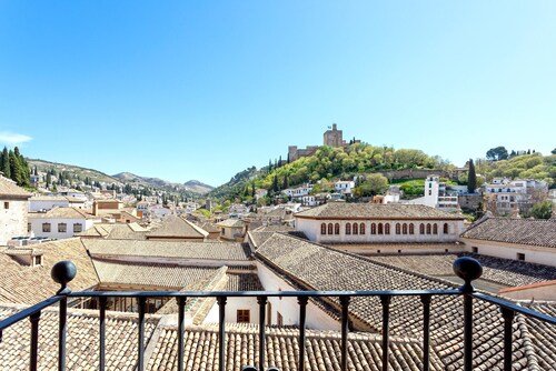 Beautiful 3 bd apartment. Plaza Nueva IV