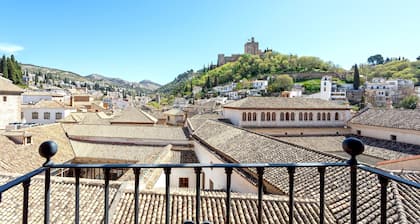 Beautiful 3 bd apartment. Plaza Nueva IV