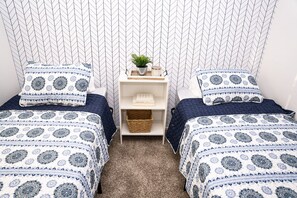 2 bedrooms, iron/ironing board, WiFi, bed sheets
