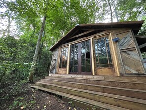 تفاصيل الفندق من الخارج