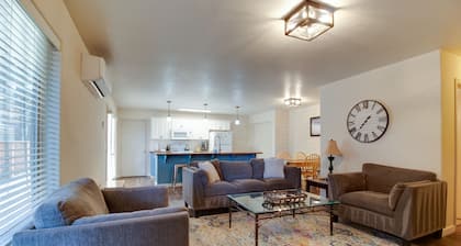 Timber Creek Escape Sisters Townhome pet friendly and great location