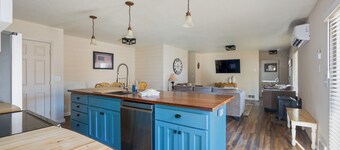 Timber Creek Escape Sisters Townhome pet friendly and great location