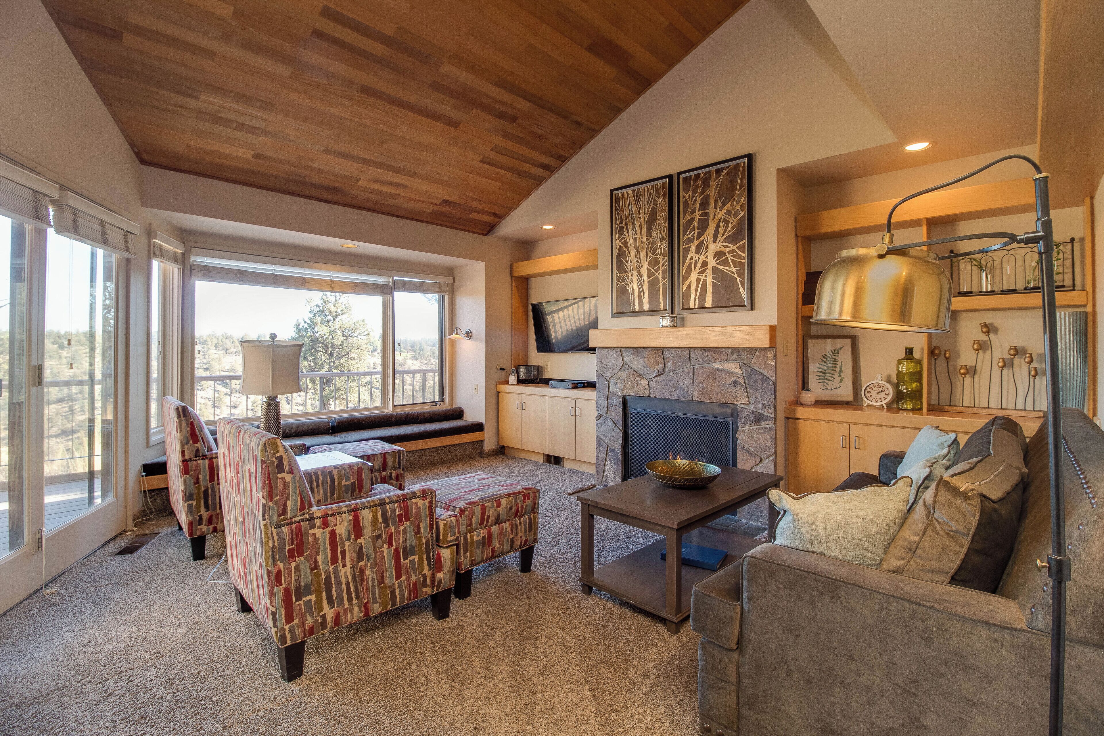 تلفزيون ذكي، مدفأة، مشغل دي في دي