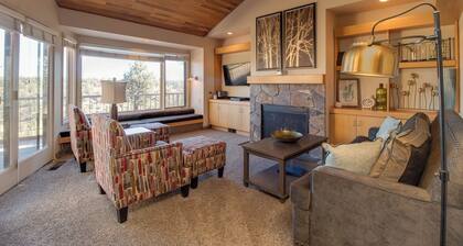 Deschutes River Views + Hot Tub | Eagle Crest