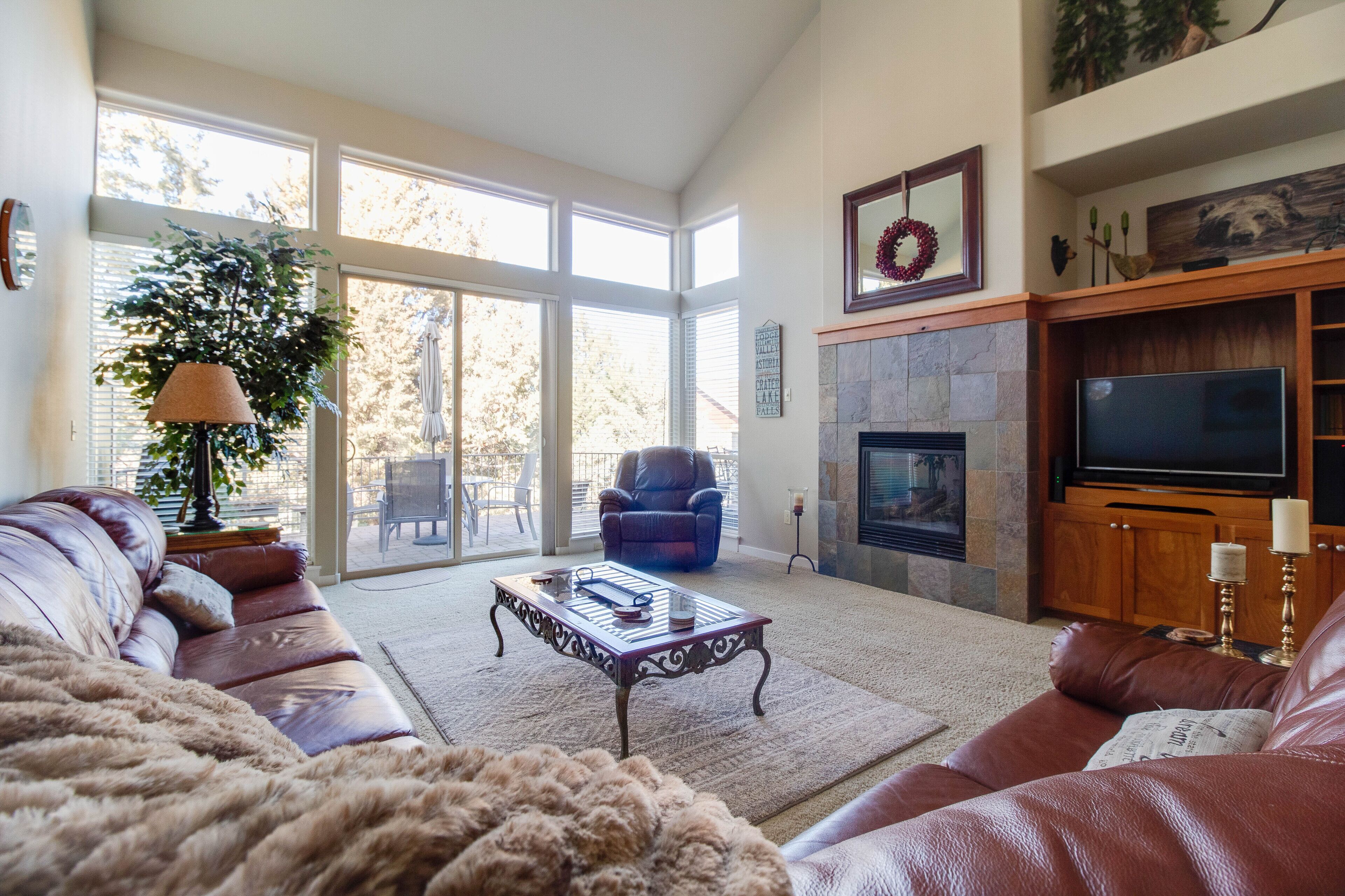Sophie`s Chateau 3 bdrm 2.5 bth Condo at Five Star Eagle Crest Resort