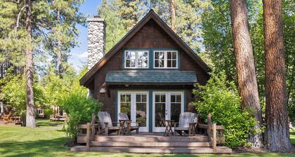 Metolius River Resort Cabin 9 Luxurious cabin on the Metolius River w/ fireplace